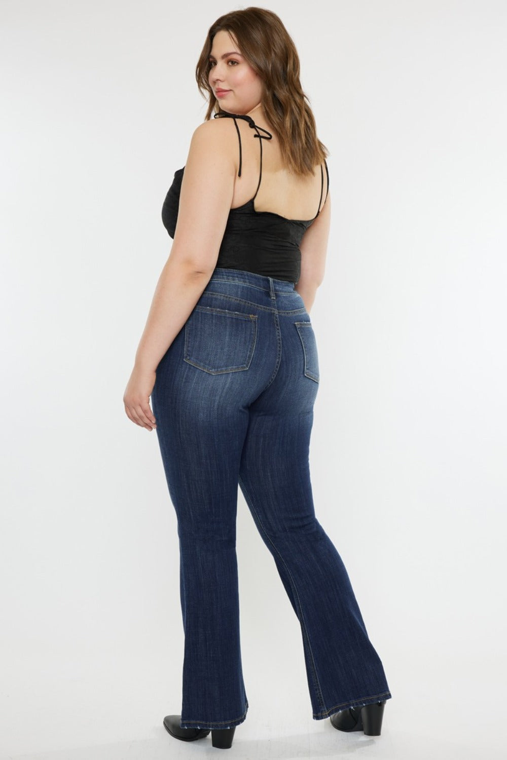 Jean-ius Moves Mid Rise Slim Flare Jeans in Dark Stone