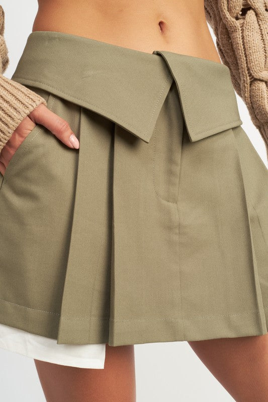 Mod Fold Over Pleated Mini Skirt in Olive & Mocha