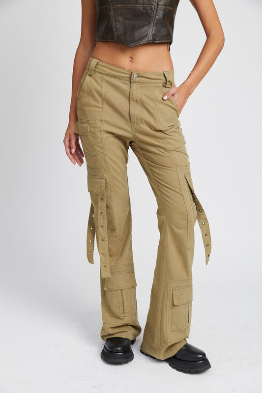 Get Low Rise Cargo Pants in Olive