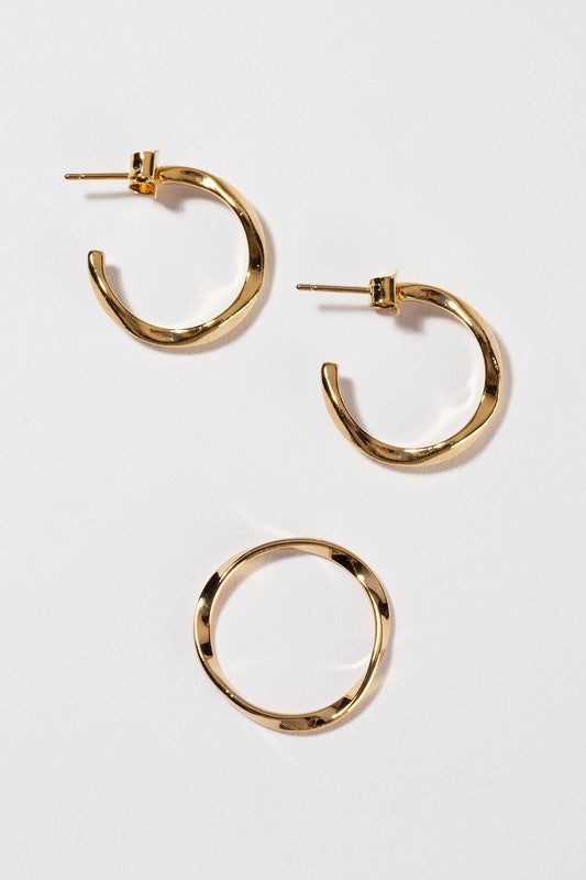 Ripple Ring & Hoop Earrings Set in Gold