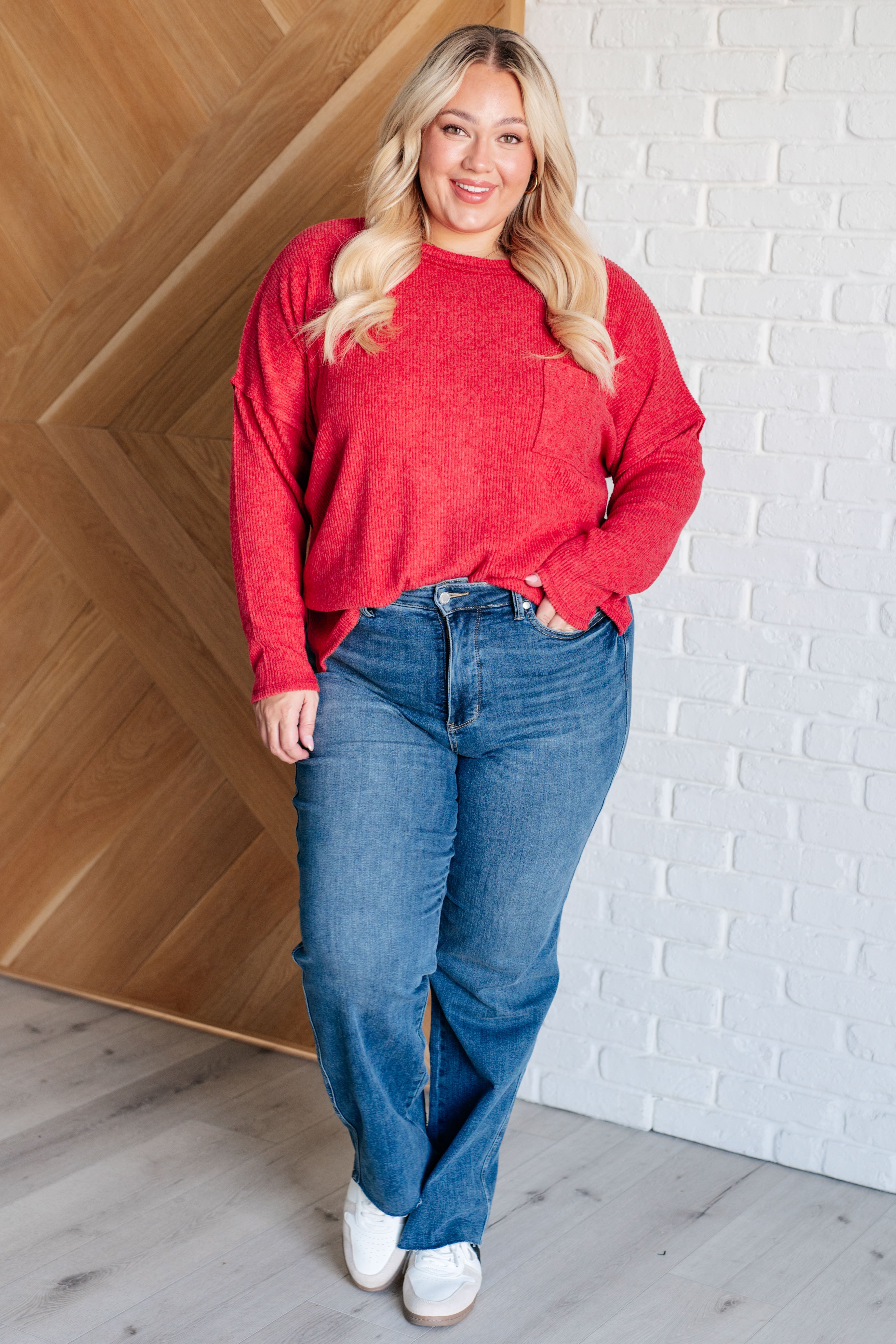 Laidback Style Ribbed Sweater in Dark Red