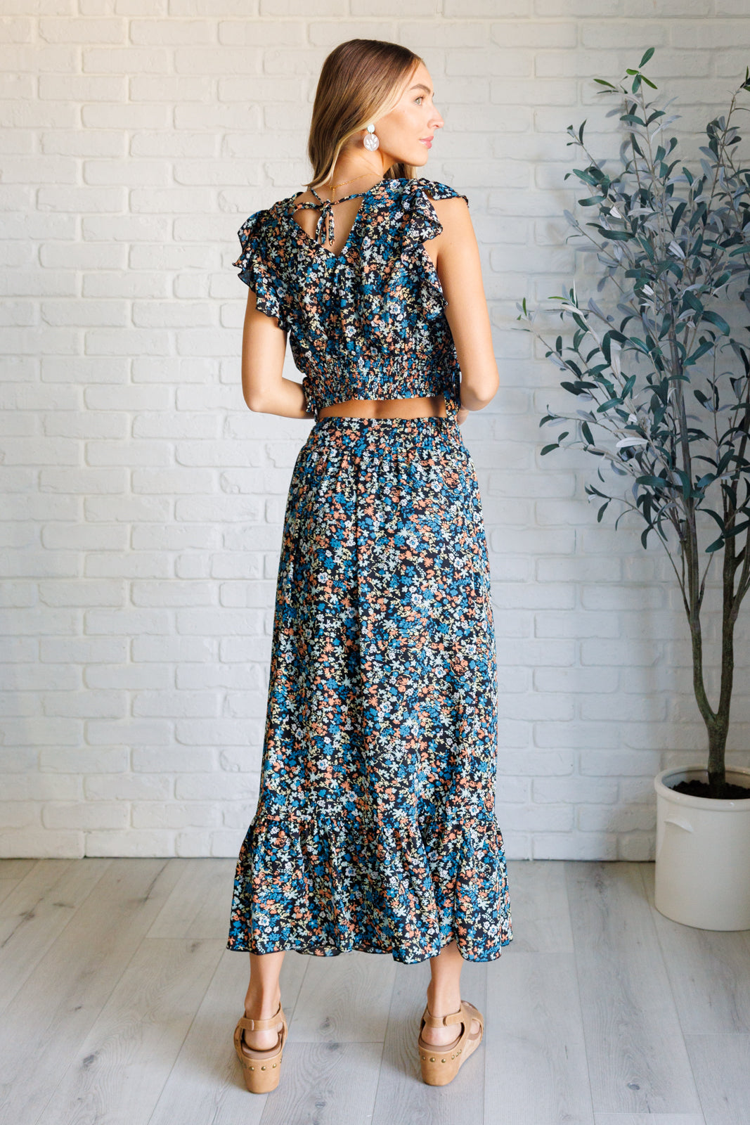 Feminine Charms Floral V-Neck Crop & Skirt Set