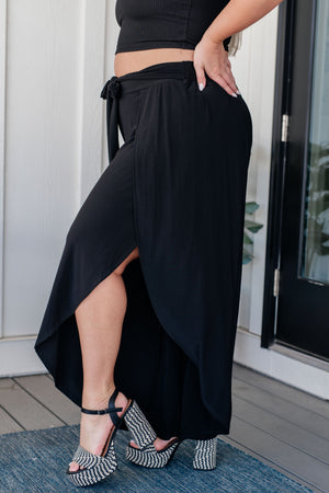 Angela Tulip Pants in Black