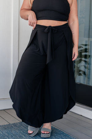 Angela Tulip Pants in Black