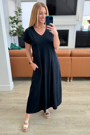 Chillaxin' Shift Maxi Dress in Black