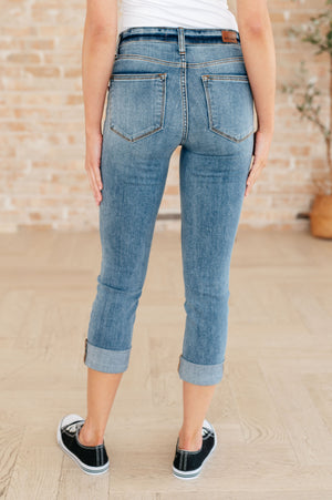 Tonia Cuffed Skinny Capri Jeans in Mid Rise