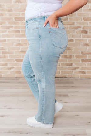 The 90s High Rise Straight Jeans in Light Wash