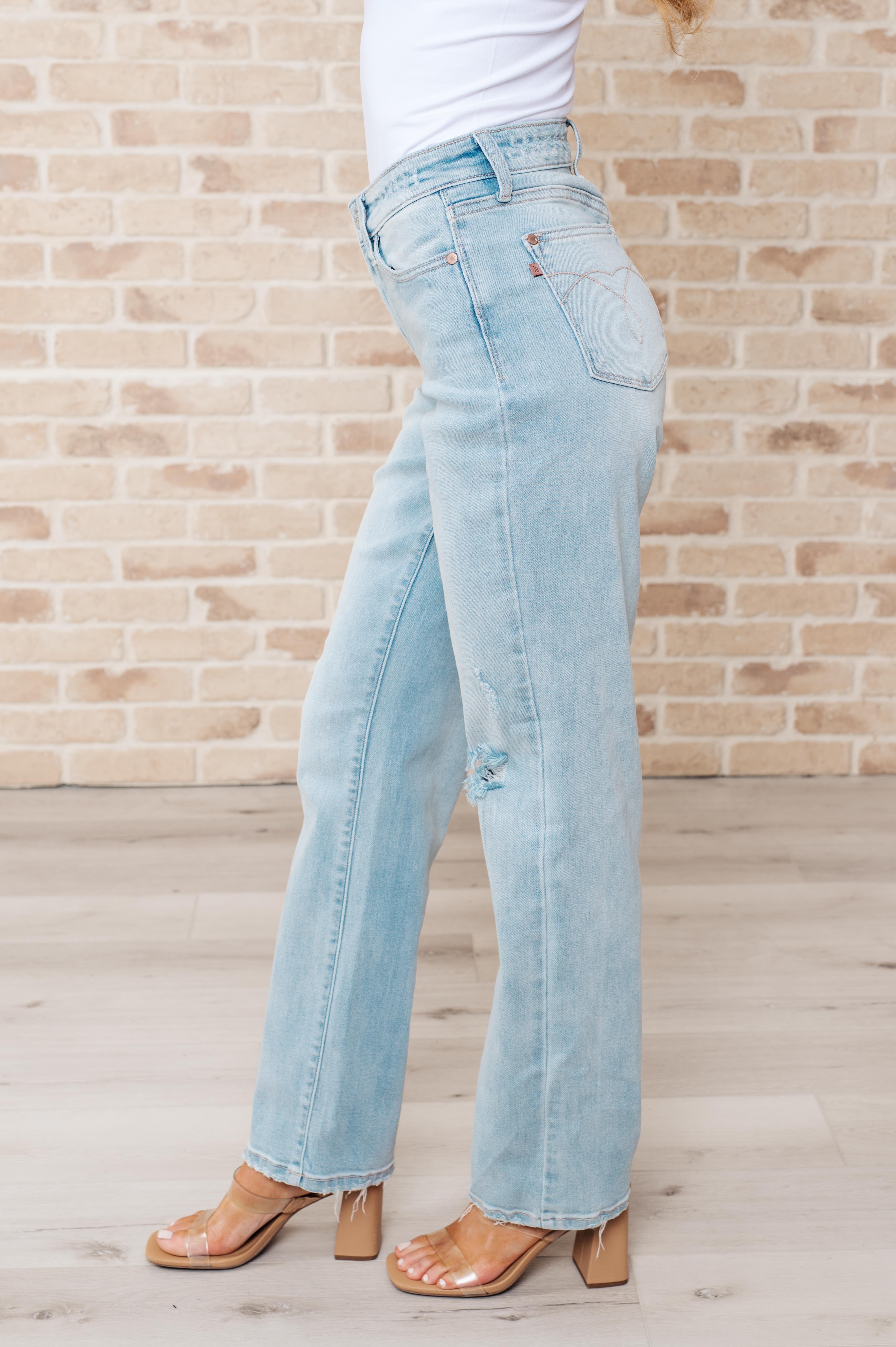 The 90s High Rise Straight Jeans in Light Wash