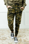 Peak Performance Joggers in Camo