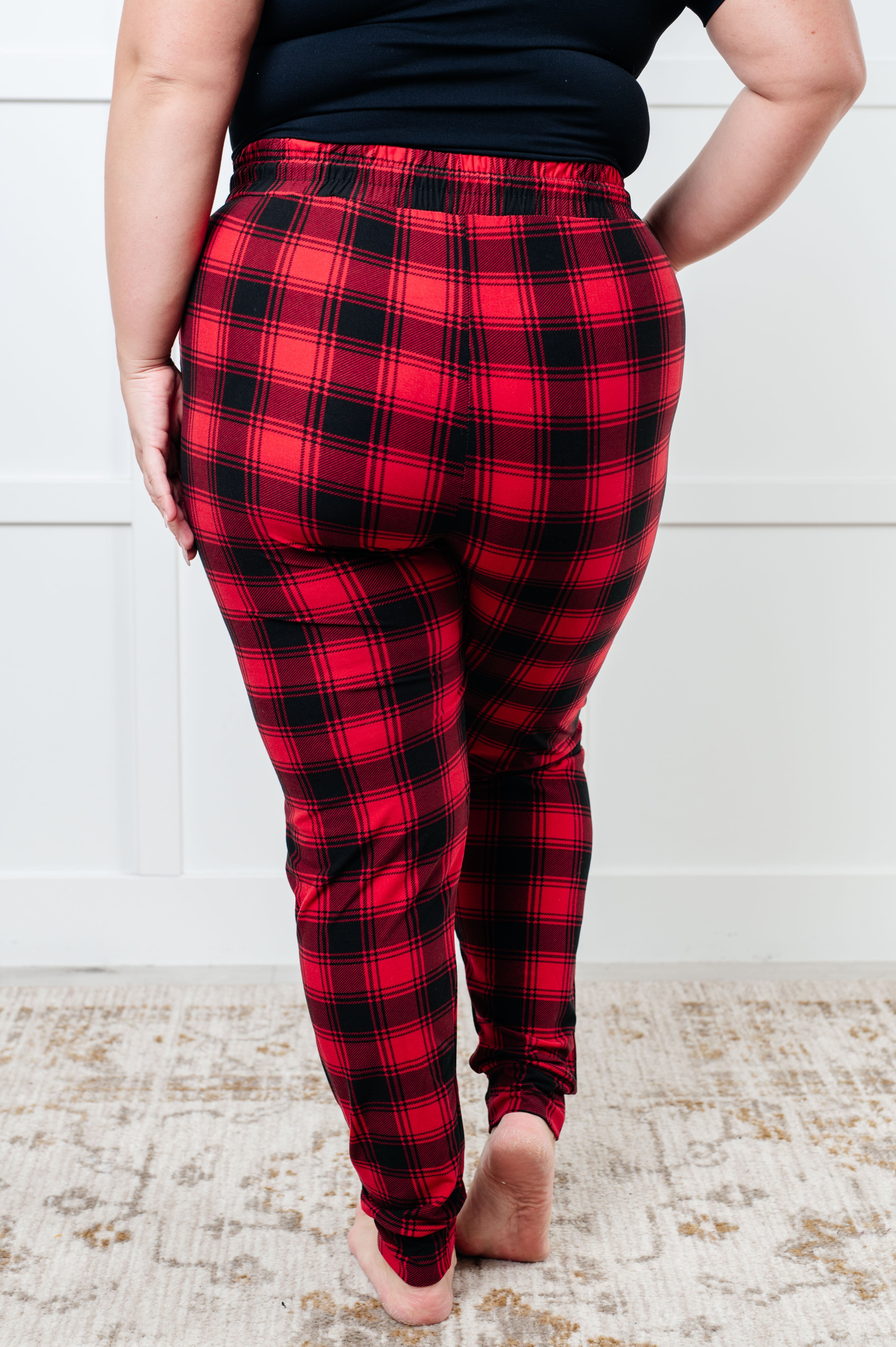 Peak Performance Joggers in Red Plaid