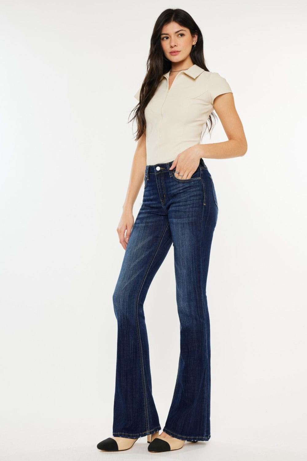 Jean-ius Moves Mid Rise Slim Flare Jeans in Dark Stone