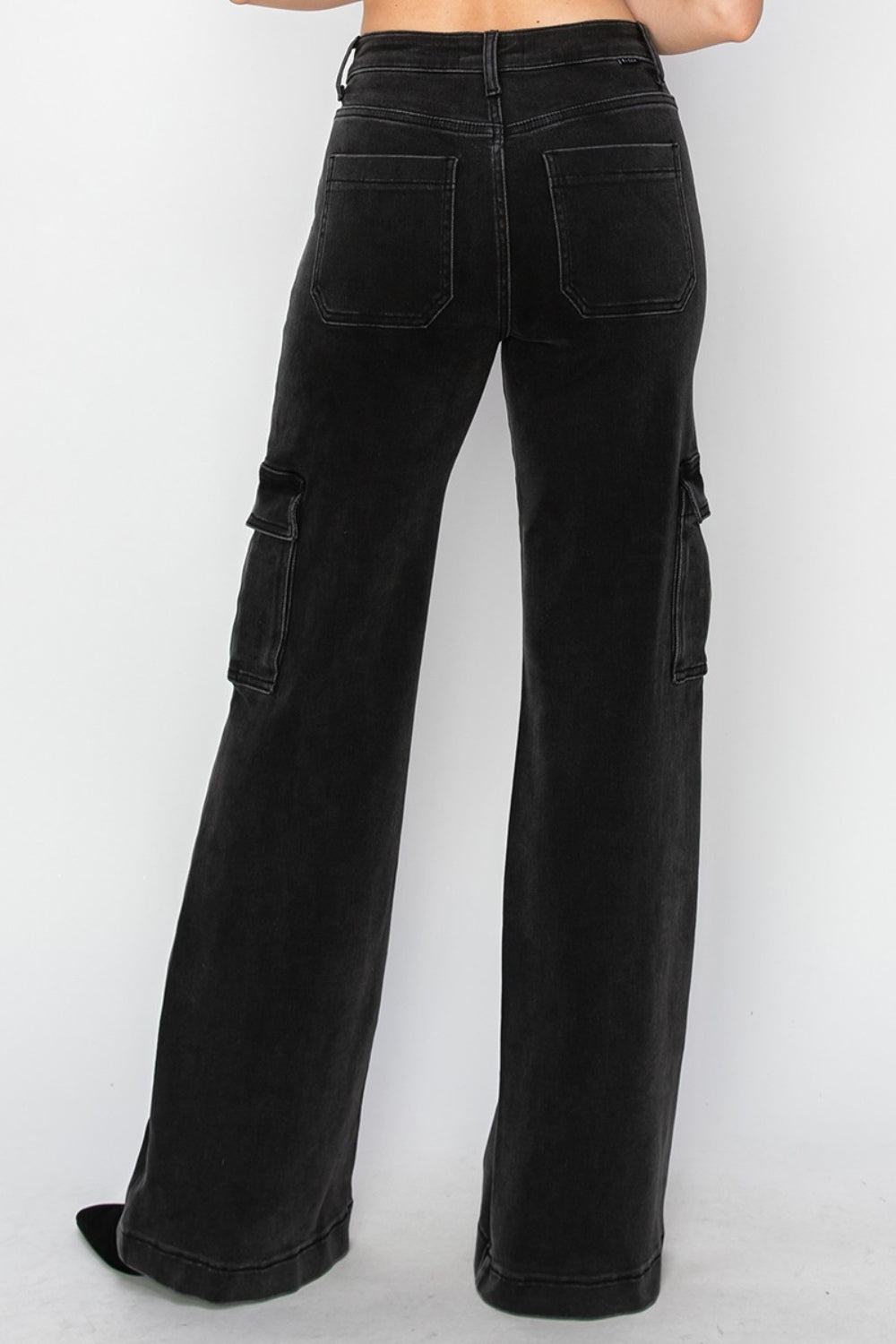 Utilitarian Edge Wide Leg Cargo Jeans in Black