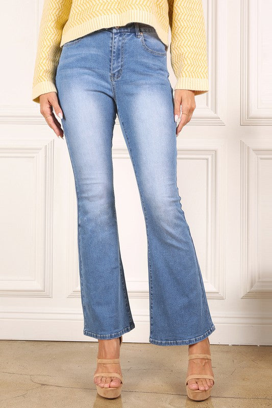 Such Flair Flare Jeans in Light Wash