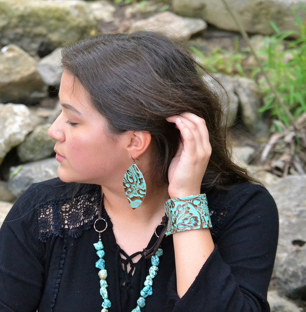 Wander About Genuine Leather Cuff Bracelet in Turquoise