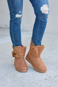 Anna Plush Thermal Boots in Tan