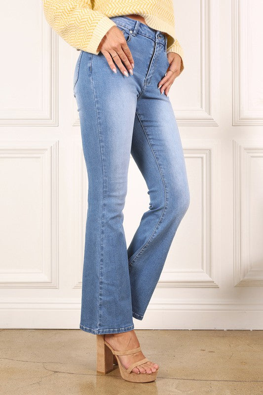 Such Flair Flare Jeans in Light Wash