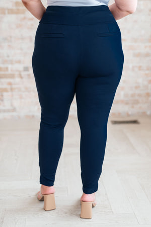 Ashlyn Skinny Pants in Navy