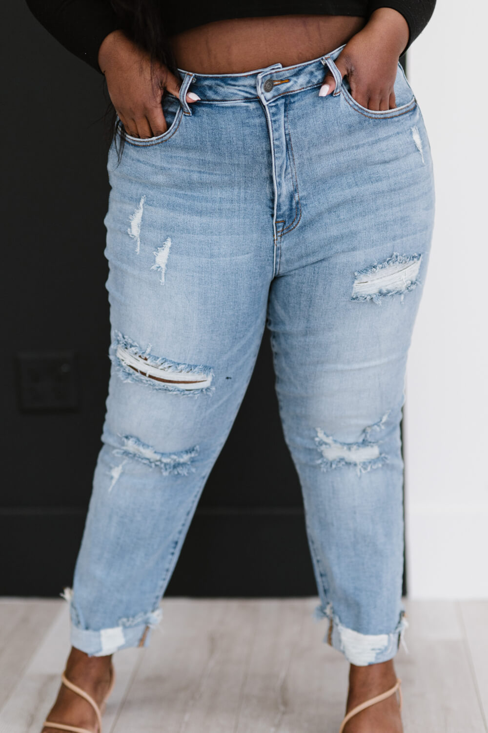 Taking It Easy Distressed Straight Leg Jeans in Medium Wash