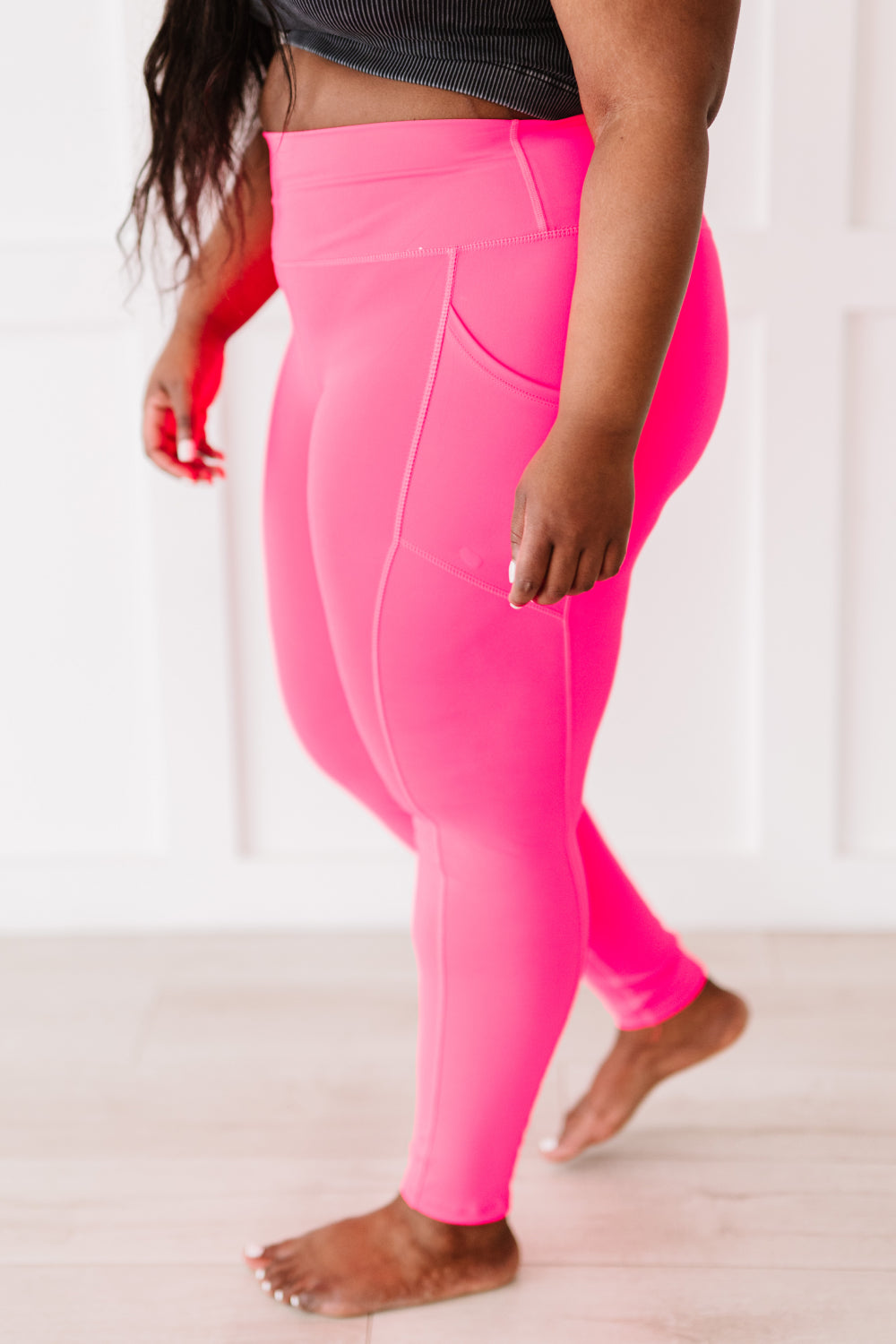 Step Aside Athletic Leggings in Neon Coral Fuchsia