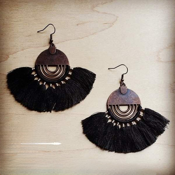 Fan Out Tassel Earrings in Black